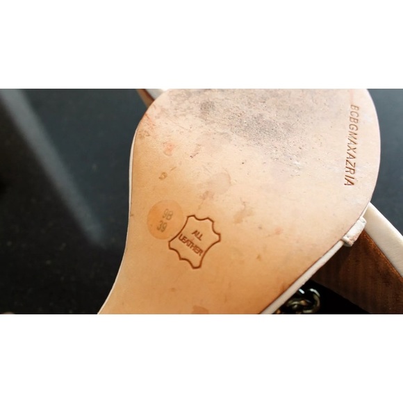 BCBG MAX AZRIA HEELS.  SIZE 9 ALL LEATHER!  WHITE COLOR WITH CHAIN. T- STRAP. - Picture 6 of 6